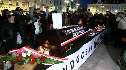 Bydgoszcz. Protest pracowników branży gastronomicznej 