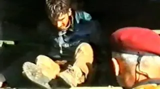 Lasy Srebrenicy. Muzułmanie pojmani przez Serbów