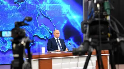 Kreml: Putin i Merkel rozmawiali o "możliwych perspektywach wspólnej produkcji szczepionek"