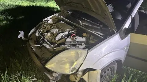 Podczas ucieczki porzucił dymiące auto, potem rozmawiał z osobami, których nie było