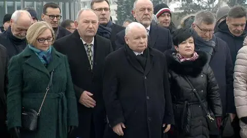 Ostatnia miesięcznica przed oddaniem władzy przez PiS