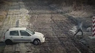 Dwa razy zawracali go z przejść granicznych. "Z impetem usiłował wjechać na Ukrainę", w końcu poszedł pieszo