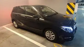 Pan Radosław twierdzi, że jego mercedes cały czas stał w garażu