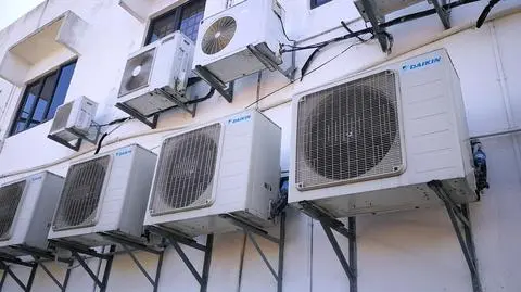 daikin klimatyzacja - EimzaawahPhoto shutterstock_1606228096