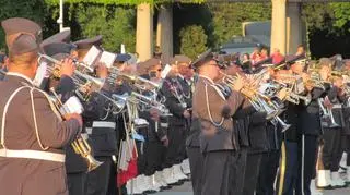 Orkiestry z Poznania, Bytomia, Dęblina, Koszalina i Radomia zagrały podczas Festiwalu Orkiestr Sił Powietrznych. 