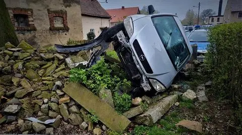 Przestraszył się i zaczął uciekać, zatrzymały go betonowe płyty