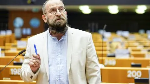 Wyborcza wierność mimo seksskandalu z "człowiekiem, który za dużo wie"