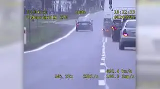 Najpierw wyprzedzał samochód osobowy