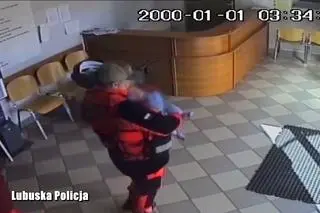 Chłopca przejęli ratownicy medyczni. Dziecko trafiło do szpitala