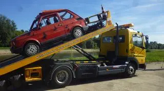 Samochód został odholowany na parking policyjny 