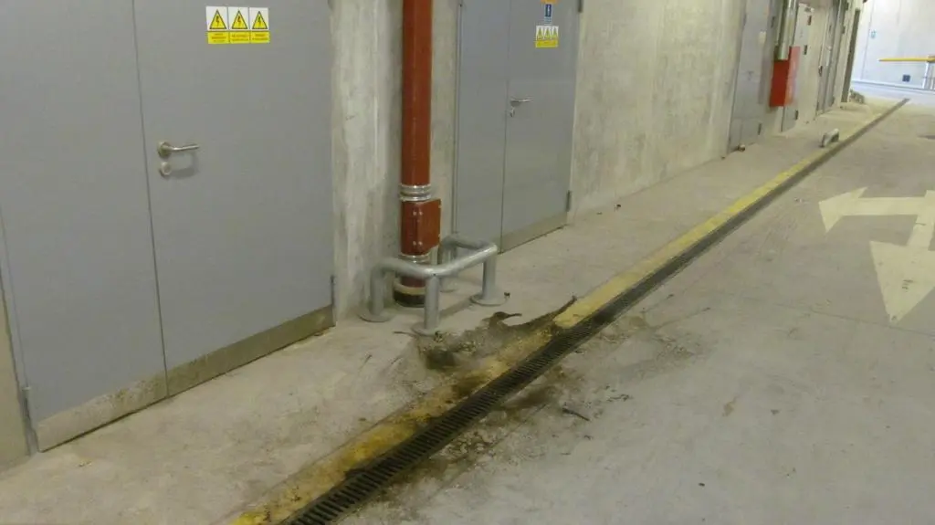 Brud na parkingu