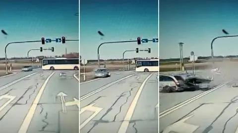 Wjechał na skrzyżowanie na czerwonym. Ratując się przed zderzeniem z autobusem, uderzył w słup