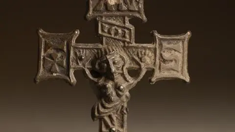 Świętość z błota. Wyjątkowe znaleziska na Starym Rynku w Poznaniu