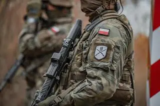 Żołnierze 18. Żelaznej Dywizji na granicy z Białorusią