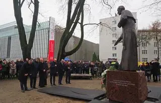 Pomnik został odsłonięty w grudniu 2018 roku 