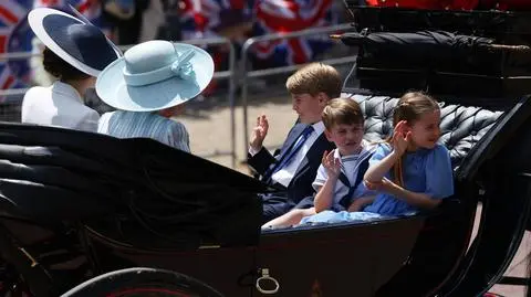 Jerzy, Ludwik i Karolina - książęta Cambridge