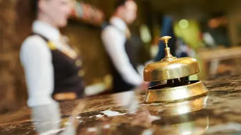 hotel recepcja shutterstock_189084500