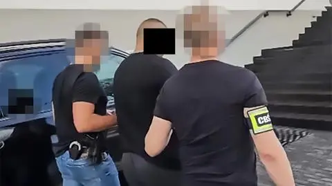 Puste faktury i pranie pieniędzy. Policja zatrzymała członków gangu oszustów podatkowych