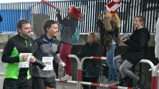 Grano na trąbkach i klaskano