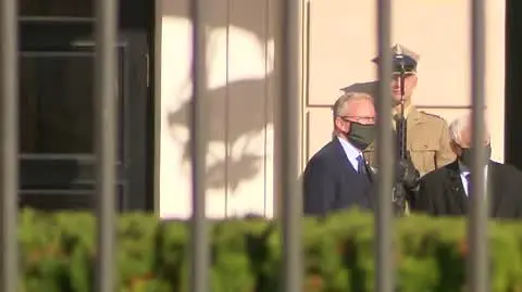 kaczynski przed palacem