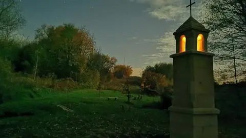 Zgodnie z tradycją latarnie umarłych miały przypominać o nieśmiertelności ludzkiej duszy, a także wzywać żyjących do modlitwy za zmarłych