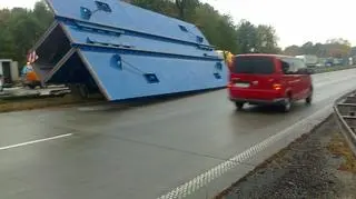 Podnoszenie elementu będzie trwało wiele godzin