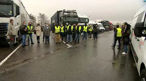 Protest branży targowej na autostradzie A2. Płacili groszami na bramkach 