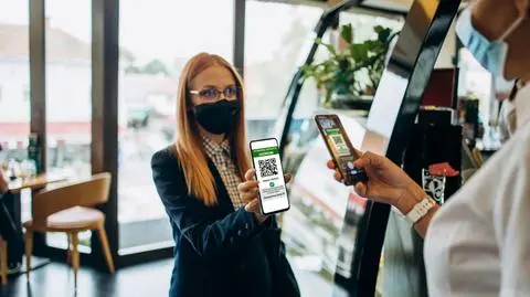 Obostrzenia a stan pandemii: Polska i inne kraje