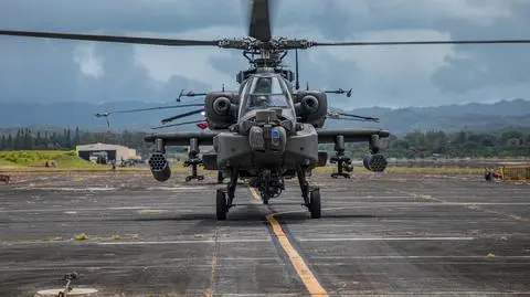 Śmigłowce Apache "zdecydowanie zwiększą nasz potencjał". Co potrafią?