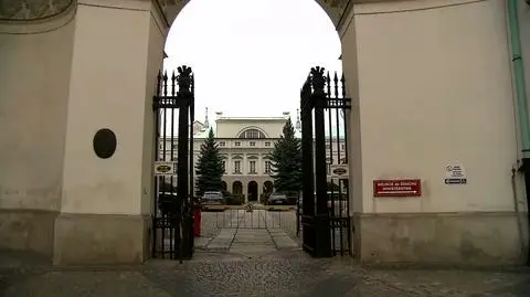 Respiratorów nie ma, pieniędzy nie ma. "Z premedytacją wyprowadzono pieniądze"