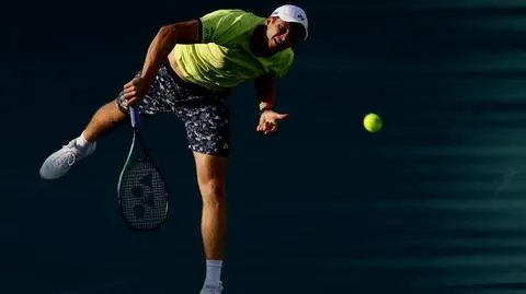 Hubert Hurkacz stops Daniil Medvedev and advances to Miami open semis