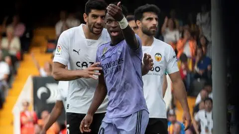 Valencia ukarana za rasizm na trybunach. Vinicius niewinny
