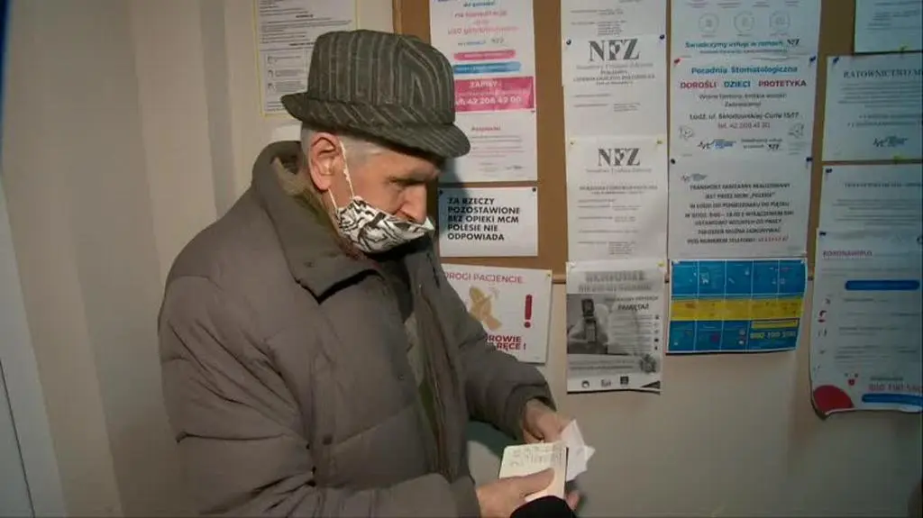 2201N387XRR PIS DNZ OTREBA PORADNIK SENIORA