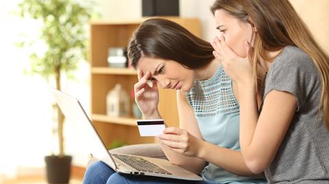 Oszukańcze operacje kartami w Polsce. Najnowsze dane banku centralnego 