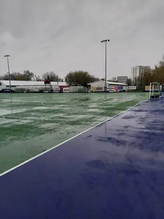 Zalane boisko laskarzy Pomorzanina Toruń