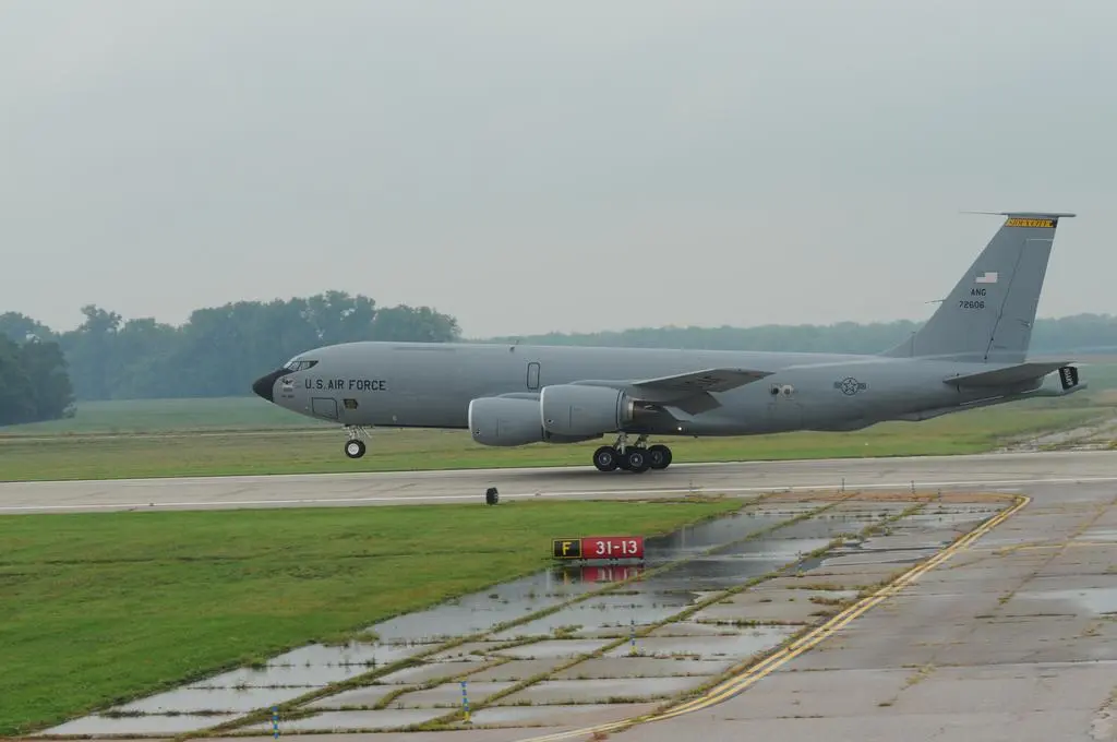 KC-135