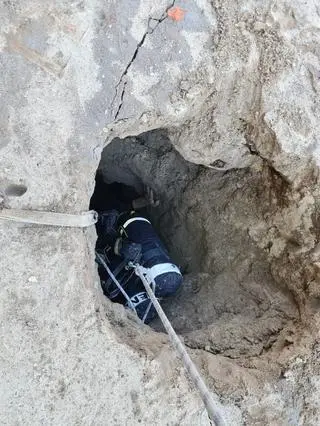 Mężczyzna wpadł do wykopu w Łodzi 