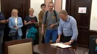 Donald Tusk spotkał się z odwiedzającymi