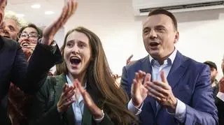 Wybory w Krakowie, rezygnacja prezydenta, mistrzowscy siatkarze wrócili do kraju