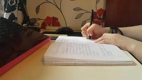 2004N397XR PIS DNZ OTREBA CZARNEK