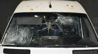 16-latek uszkodził autobus 