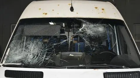 16-latek uszkodził autobus 