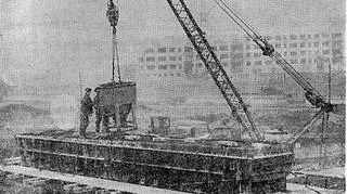 Budowa estakady w marcu 1975r