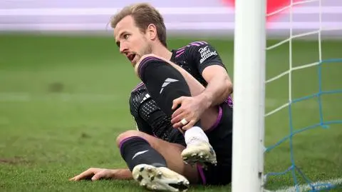 Bayern zagrał na piątkę. Kane z rekordem i kontuzją
