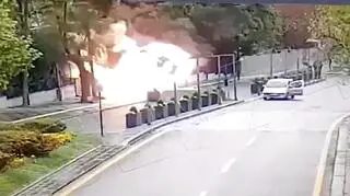 Wybuch przed siedzibą MSW w Ankarze. Ujęcie z nagrania 