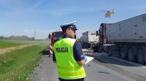 Bus zmiażdżony, cztery osoby nie żyją. Podejrzany twierdzi, że "się zagapił"