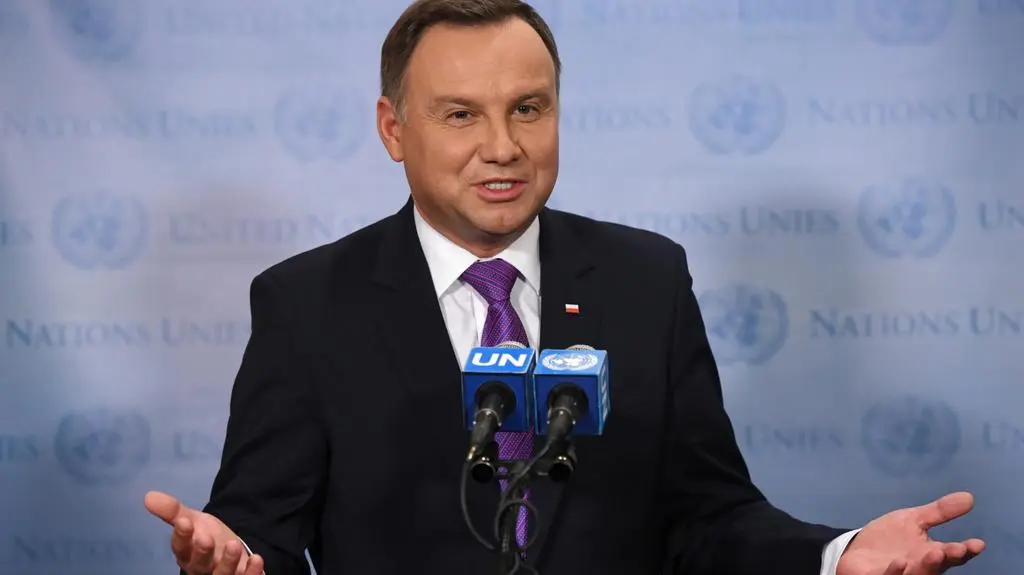 Nie rozmawialiśmy o polityce. Duda tłumaczy się z rozmowy z Tuskiem