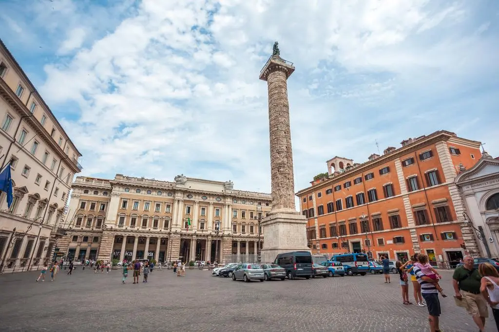 Piazza Colonna 