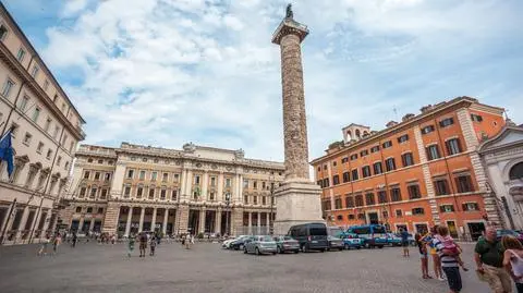 Piazza Colonna 