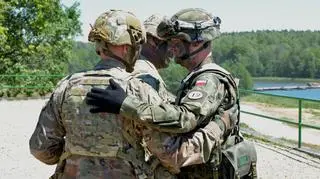 Polscy i amerykańscy żołnierze podczas ćwiczenia DEFENDER Europe 20 Plus na poligonie koło Drawska Pomorskiego